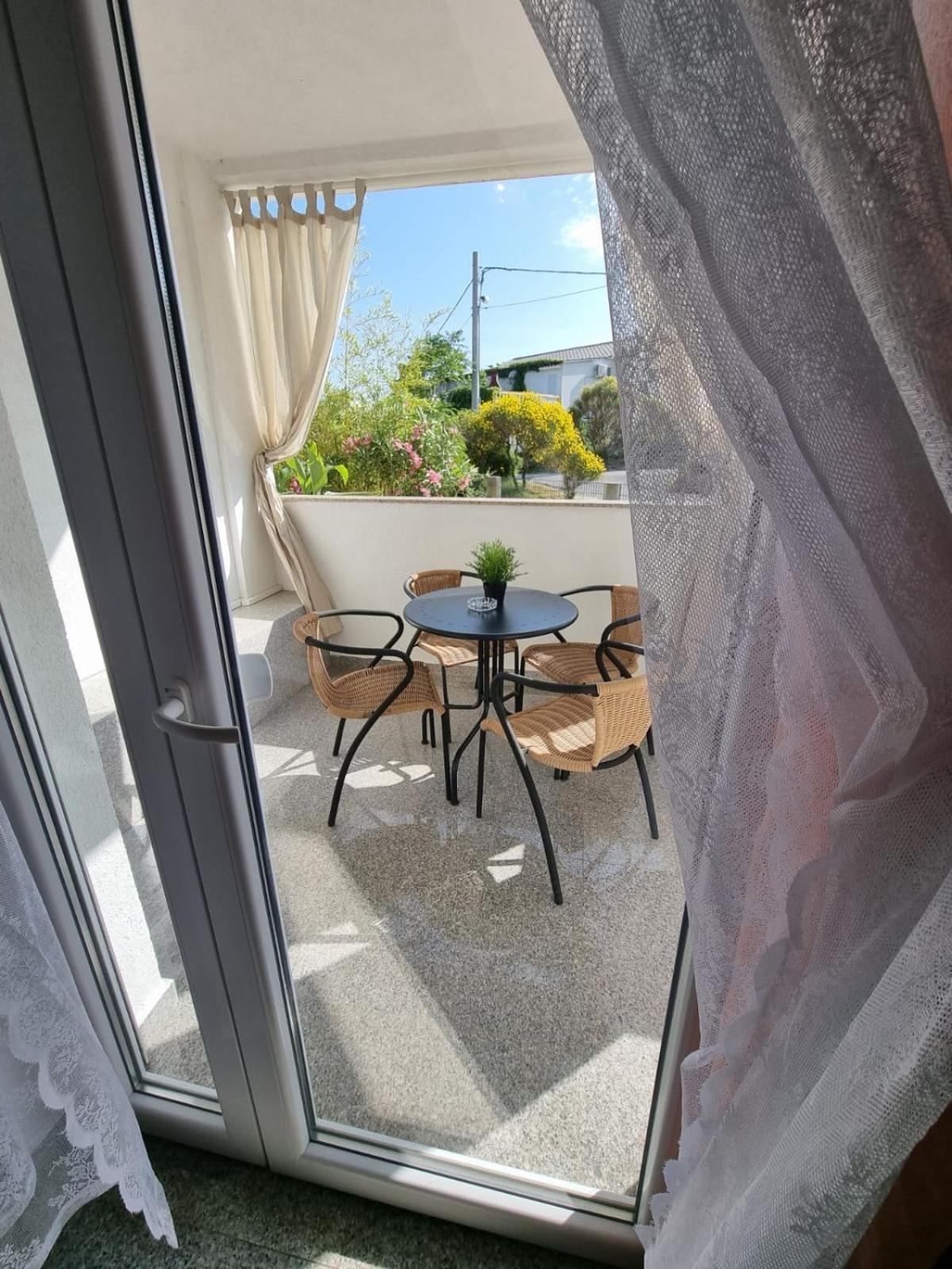 Apartmani Zekic Lopar Cameră foto